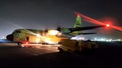 اولین هواپیمای اقلام امدادی از مهرآباد به خوی پرواز کرد