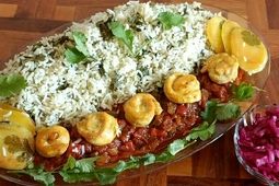 طرز تهیه گشنیز پلو با مرغ زعفرانی مجلسی؛ خوشمزه فوری
