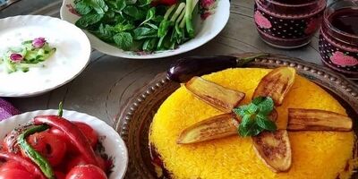 بادمجان پلو به روش قزوینی؛ سریع‌ترین پلوی مخلوط رستورانی
