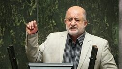 نیازی به حضور یقه‌سفیدها و مشاوران در خودروسازی‌ها نیست/ کارگران خطوط قرمز فراکسیون کارگری هستند