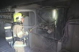 نجات ۴۰ نفر از حریق تابلو برق در پارکینگ یک هتل در مشهد
