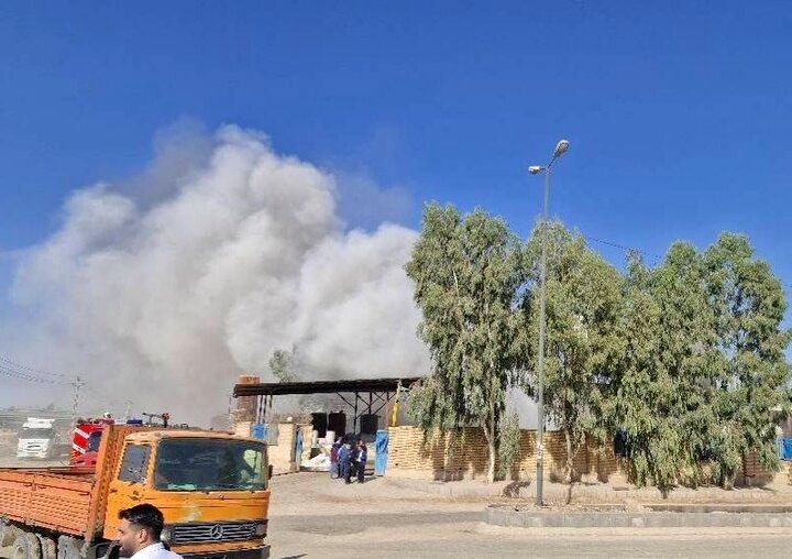 حریق شرکت پالایش نفت ایوانکی؛ عملیات اطفا در حال اجرا است
