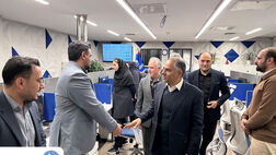 بازدید مدیرعامل بانک تجارت از مرکزارتباط مشتریان 1554