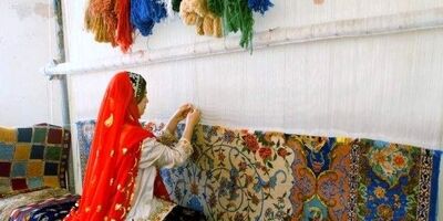 مشکل اصلی فرش بافان کردستان حمایت ضعیف بیمه‌ای است