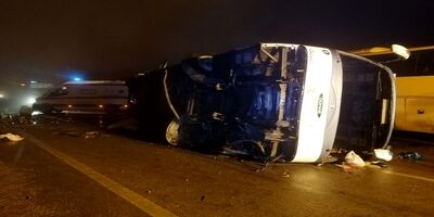 جزئیات حادثه واژگونی اتوبوس در استان یزد