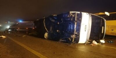 جزئیات حادثه واژگونی اتوبوس در استان یزد