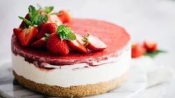 طرز تهیه چیز کیک یخچالی خوشمزه با بیسکویت پتی بور
