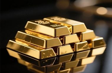 
افت جزئی قیمت طلا پس از عبور از سطح ۴۵۰۰ دلار