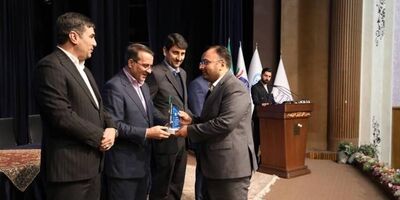 بیمه مرکزی دستگاه برگزیده در ارائه خدمات الکترونیک شد
