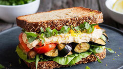 طرز تهیه ساندویچ مرغ رژیمی و سالم
