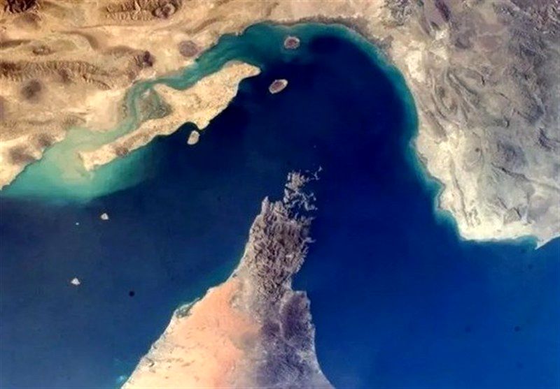 فقط ۴ کشتی روز دوشنبه از تنگه هرمز عبور کرد 