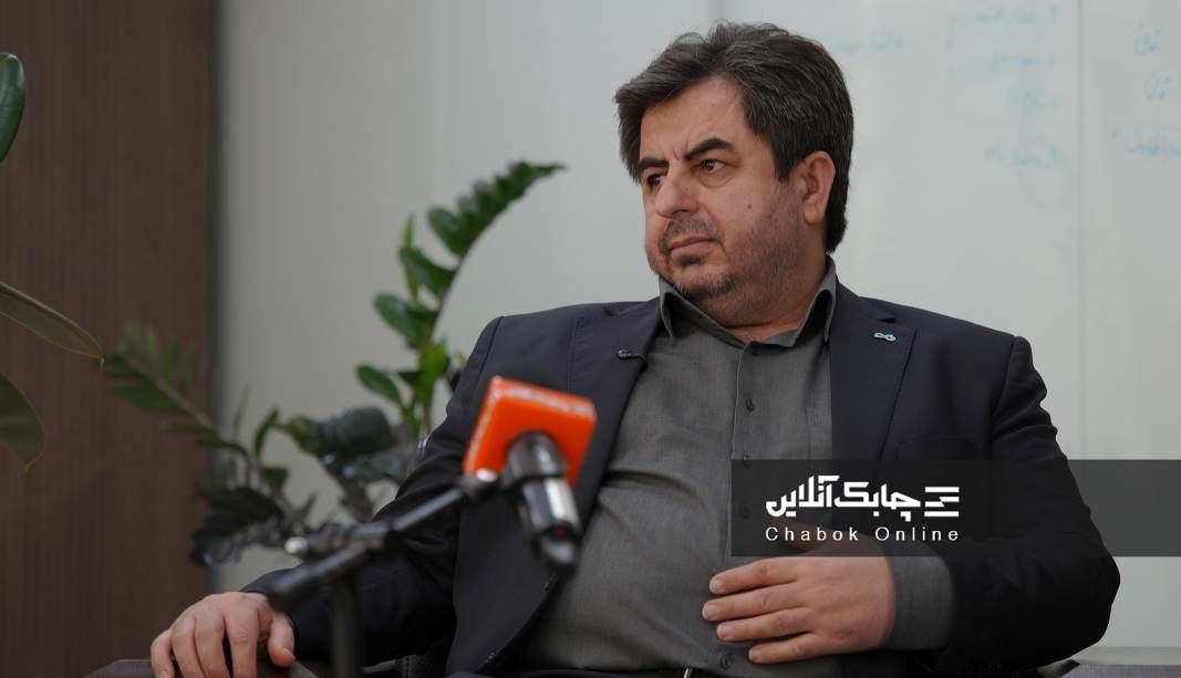 تنوع مشتریان نظام بانکی حضور شعب را برای ارایه خدمات به آنها ضروری کرده است