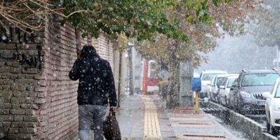 بارش‌های رگباری به همراه باد شدید موقتی تا روز جمعه ادامه دارد
