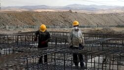کارگران ساختمانی متقاضی بیمه‌ بیش از ظرفیت پیش بینی شده هستند
