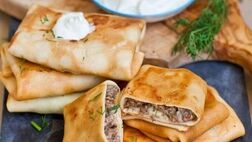 طرز تهیه کرپ پیتزا ؛ یک عصرانه خوشمزه و سبک
