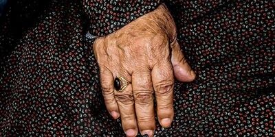 
آیا نوادگان دختری از مستمری اجداد برخوردار می‌شوند؟