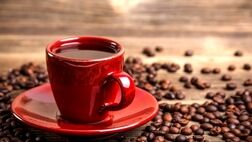 کافئین باعث بی خوابی و افزایش ضربان قلب می‌ شود