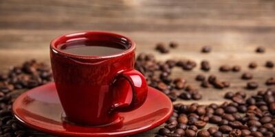 کافئین باعث بی خوابی و افزایش ضربان قلب می‌ شود