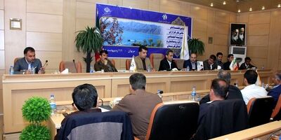 بیمه نکردن روستاییان زنگ خطری برای مسئولان است