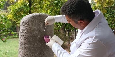 ستون سنگی رامگرد در موزه پارس شیراز مرمت شد
