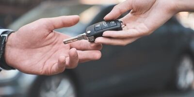 کلاهبرداران میلیاردی پیش‌فروش حواله خودرو در کرمان دستگیر شدند