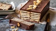 دسر ساده و شیک یخچالی با بیسکویت، موز و شکلات

