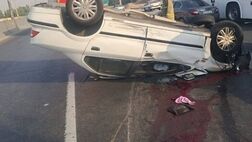 برخورد شدید پژو و سمند در جاده خاوران / یک نفر محبوس شد
