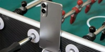سامسونگ از گلکسی جامپ 4 رونمایی کرد