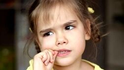 راهکاری برای درمان ناخن جویدن کودکان
