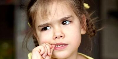 راهکاری برای درمان ناخن جویدن کودکان
