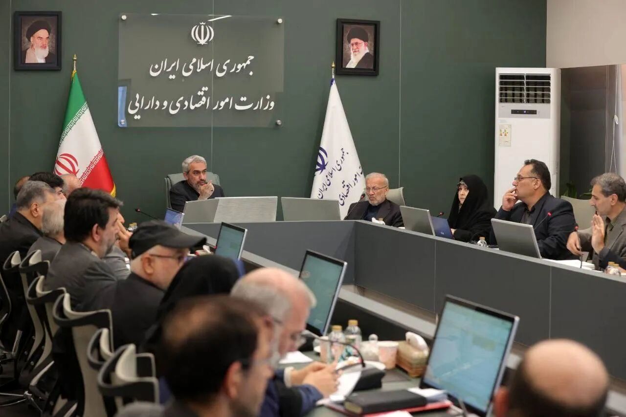 
واگذاری سهام دولت در ۳ بانک بورسی مشروط شد