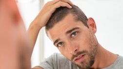 چه چیزی باعث خشکی مو می‌شود؟
