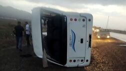 واژگونی مینی بوس کارگران در آرادان