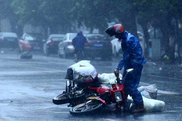 هشدار درخصوص تردد موتورسیکلت‌ ها در روزهای بارانی