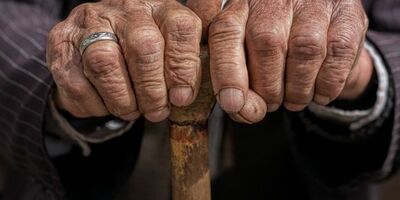 اسناد پزشکی بازنشستگان تا دوروز دیگر تسویه می‌شود