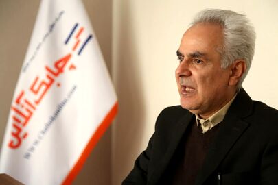 معاون مالی و اداری شرکت بیمه کارآفرین