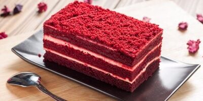 طرز تهیه یک کیک عاشقانه برای مراسم های خاص
