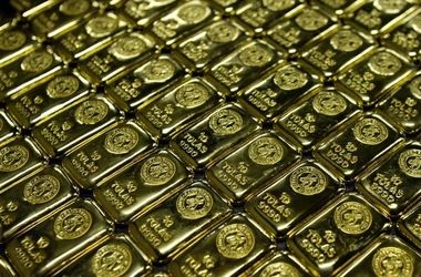کاهش قیمت طلا پس از ثبت رکورد ۳۷۰۰ دلاری