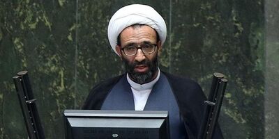 دو خودروساز  30 هزار نیروی مازاد دارند