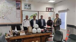 
شعبه گنبد کاووس با اهدای کلاه‌های ایمنی از نیروی انتظامی تقدیر کرد
