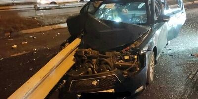 تصادف مرگبار دنا با گاردریل در بزرگراه آزادگان
