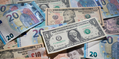 سقوط ارزهای جهانی با رکود اقتصادی
