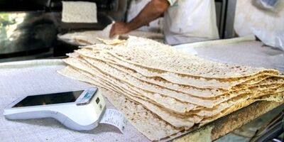 استقبال مردم از فروش نان با کارتخوان هوشمند