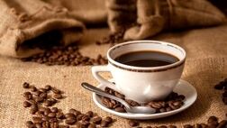قهوه ناجی افراد کم تحرک است؟
