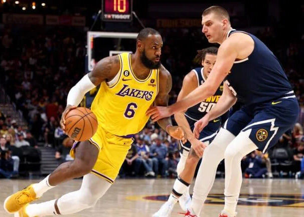 آغاز فصل جدید NBA با شکست پادشاه
