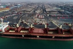 تشریفات گمرکی صادرات و واردات در گمرک شهید رجایی آغاز شد