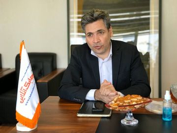 علی فرزین