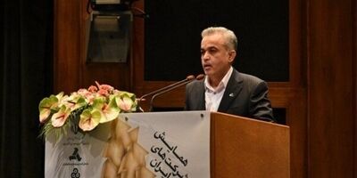 بانک‌ها بیشترین درآمد و پتروشیمی‌ها بیشترین صادرات را دارند