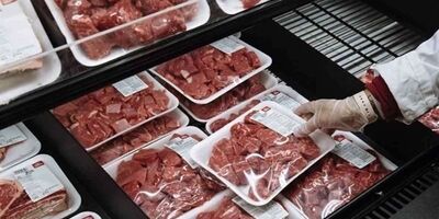 گوشت تنظیم بازاری هم مشتری ندارد؛ مشکل از قیمت یا قدرت خرید؟