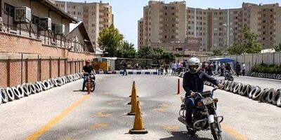 رانندگی با موتورسیکلت‌برقی هم با گواهینامه مجاز است